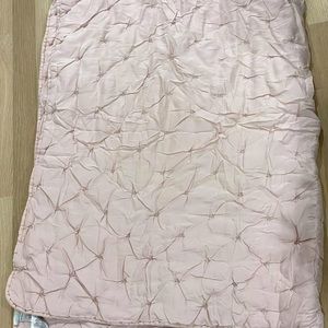 Pottery barn kids crib blanket